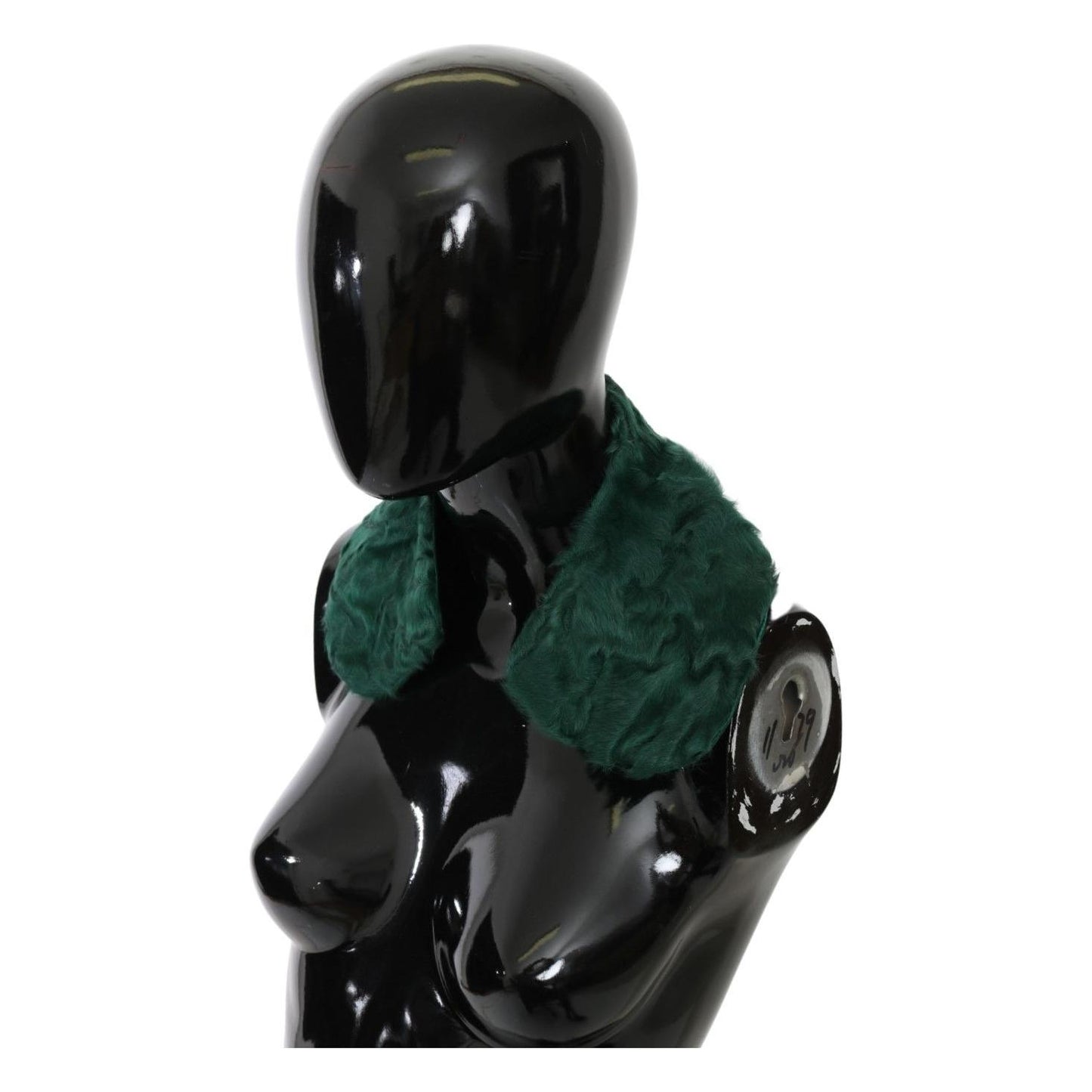 Elegant Lambskin Fur Scarf in Lush Green