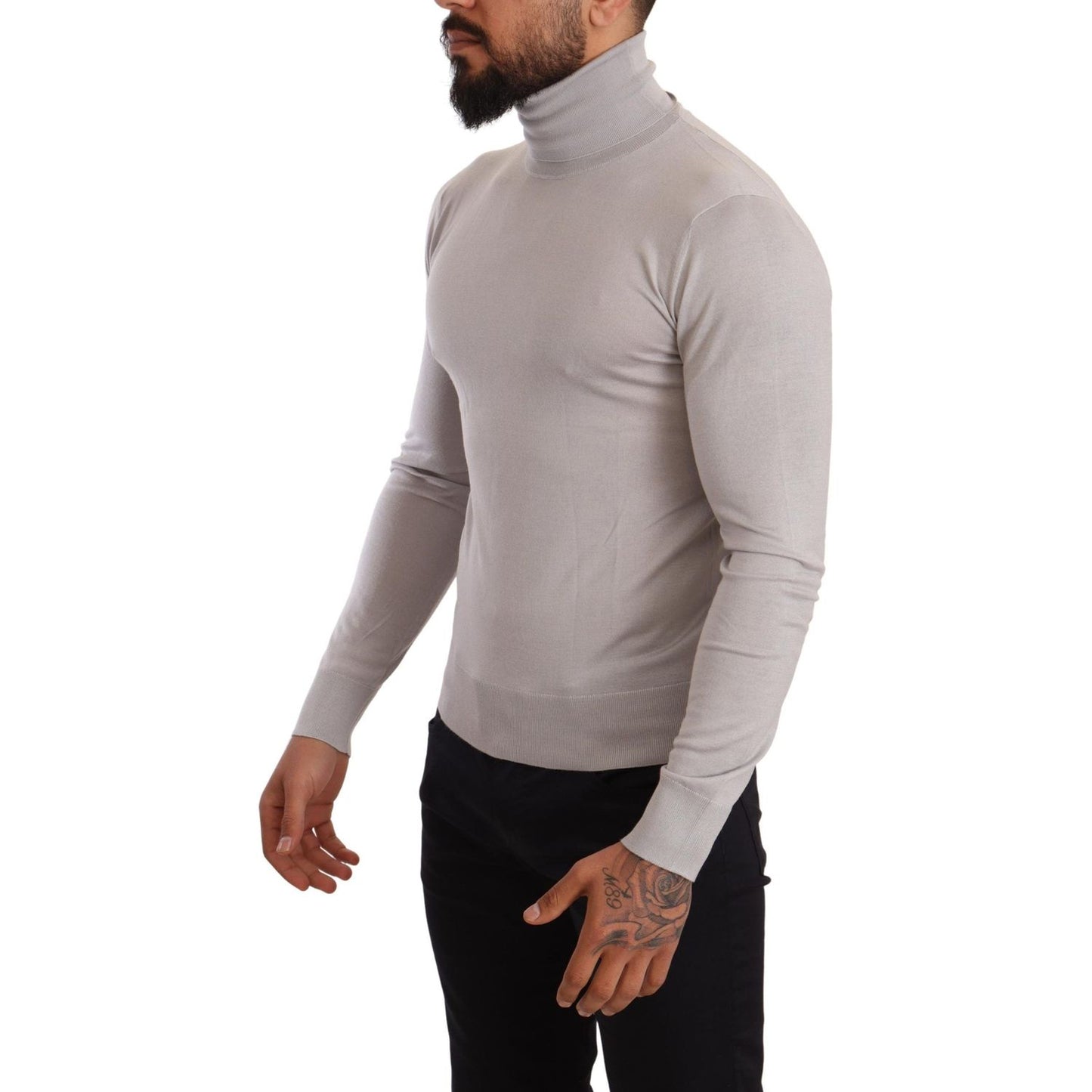 Elegant Cashmere-Silk Blend Turtleneck