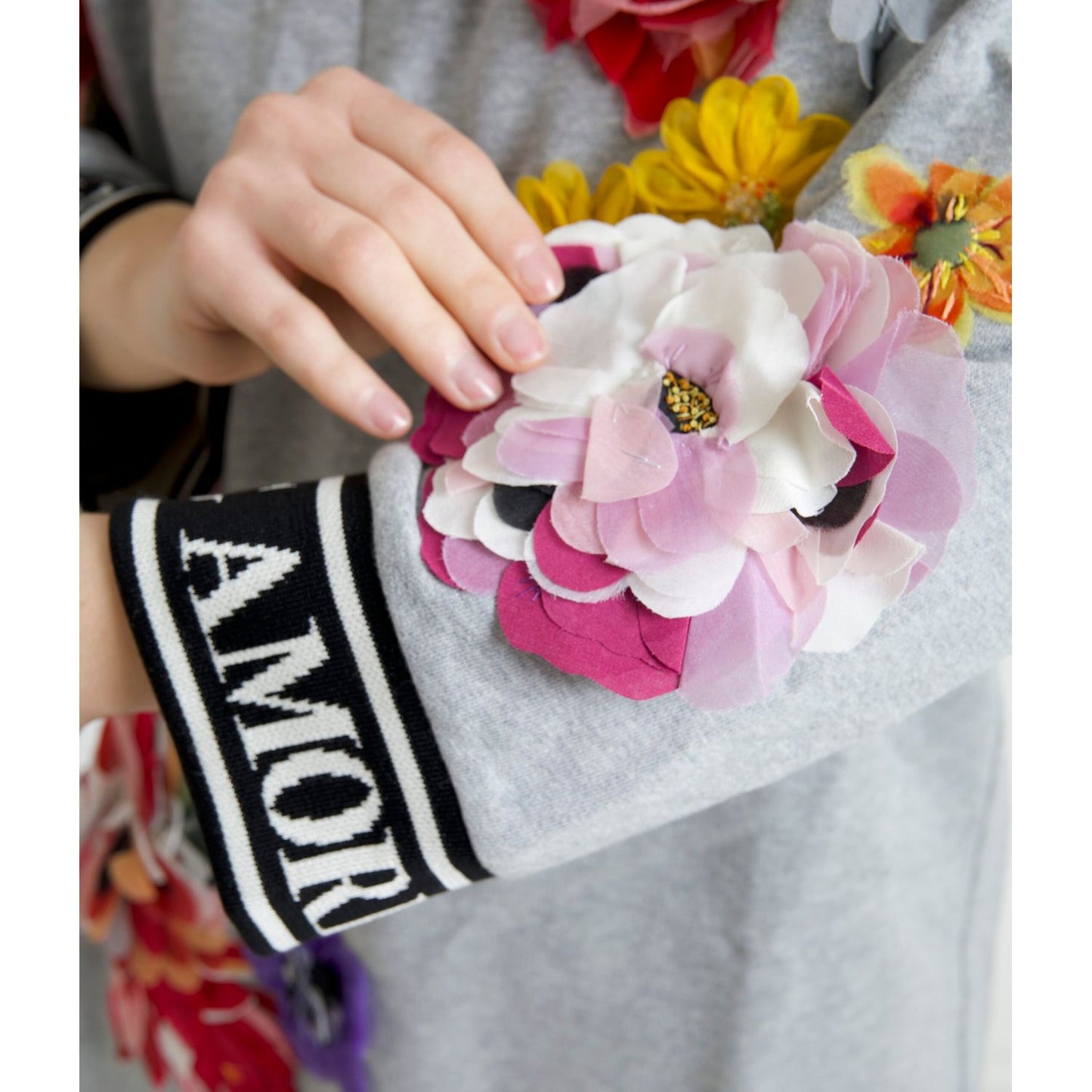 Dolce & Gabbana Gray DG Amore Queen Floral Pullover Sweater Dolce & Gabbana