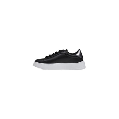 Furla Black Polyethylene Low Top Sneakers 1728,71956299936,Black,EU37/US7,EU38/US8,Furla,Low Tops - Sneakers - Shoes,New with tags,Shoes,Sneakers - Shoes,Sneakers - Women - Shoes,Women,Women - Shoes